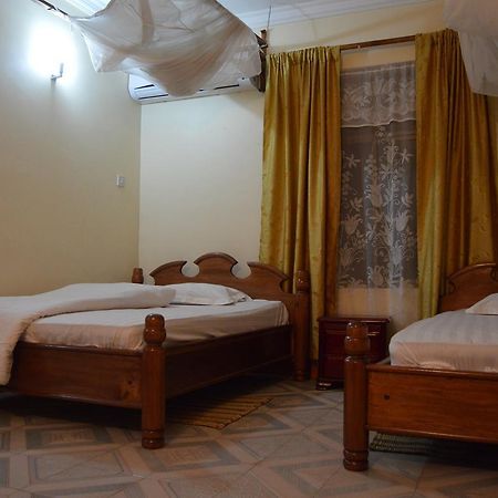 Twiga Lodge And Campsite Mto wa Mbu ภายนอก รูปภาพ