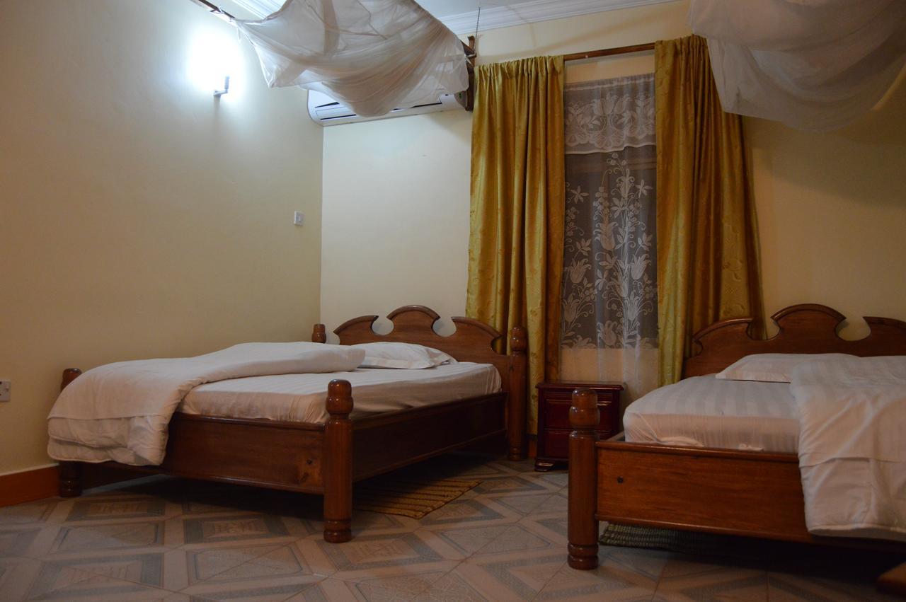 Twiga Lodge And Campsite Mto wa Mbu ภายนอก รูปภาพ