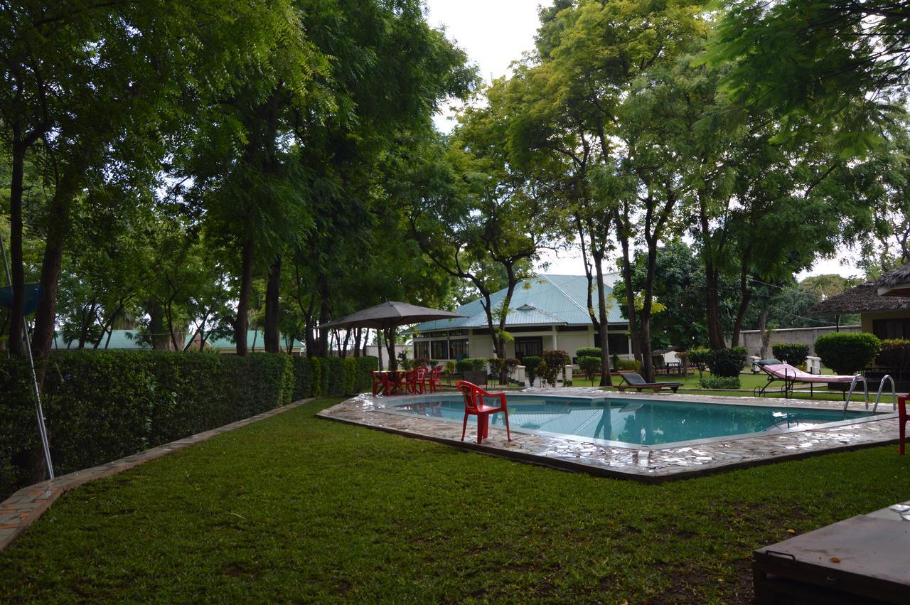 Twiga Lodge And Campsite Mto wa Mbu ภายนอก รูปภาพ