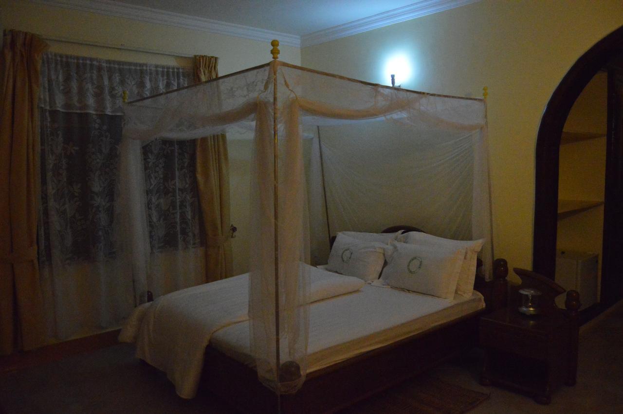 Twiga Lodge And Campsite Mto wa Mbu ภายนอก รูปภาพ